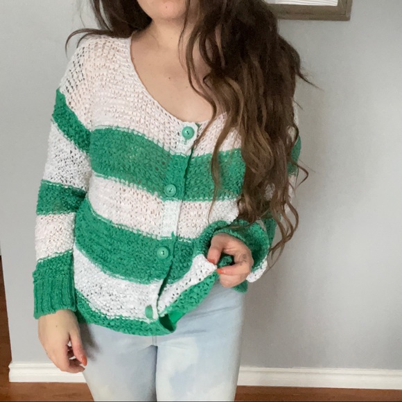 Size S/M knitted cardigan / perf condition - Picture 3 of 5